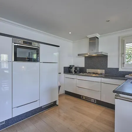 T Kaatsheuveltje 4 Dom wakacyjny *