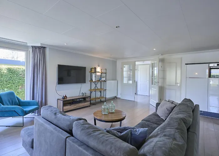 T Kaatsheuveltje 4 Semesterbostad *